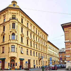 Rakoczi Apartment Budapest