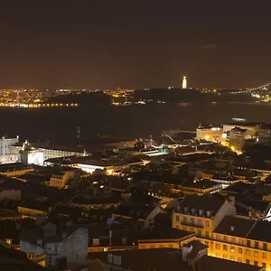 Apartment Cool Tailor Made 2 Bedroom, Lisbon